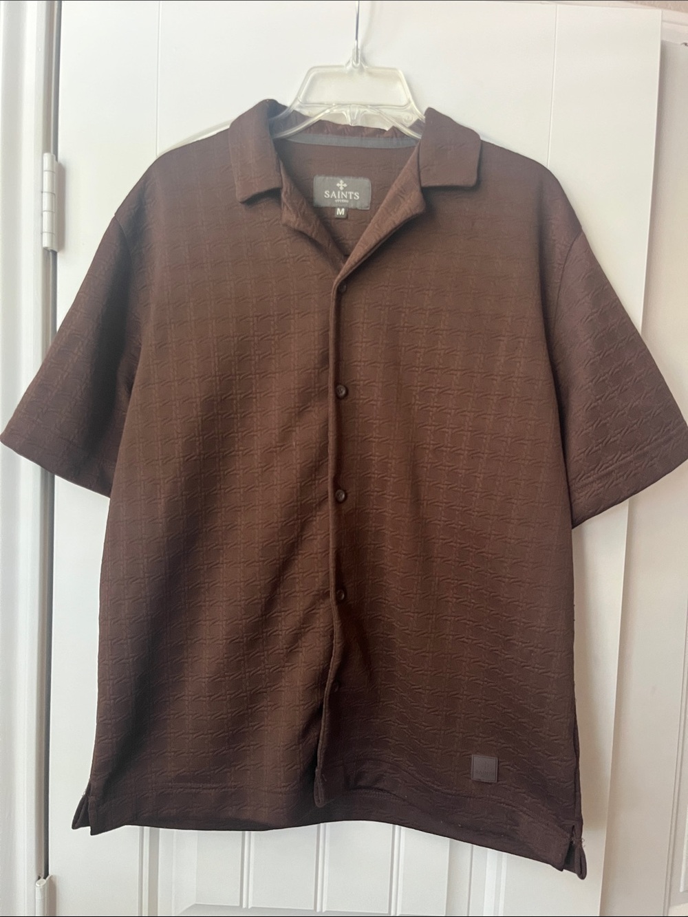 Men’s Brown Short-Sleeve Button-Down Shirt